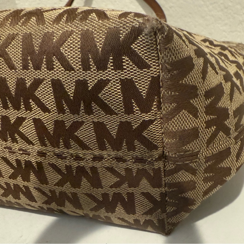MICHAEL KORS Jet Set East West Signature Monogram Logo Chain Tote Bag Tan Brown - Picture 12 of 15